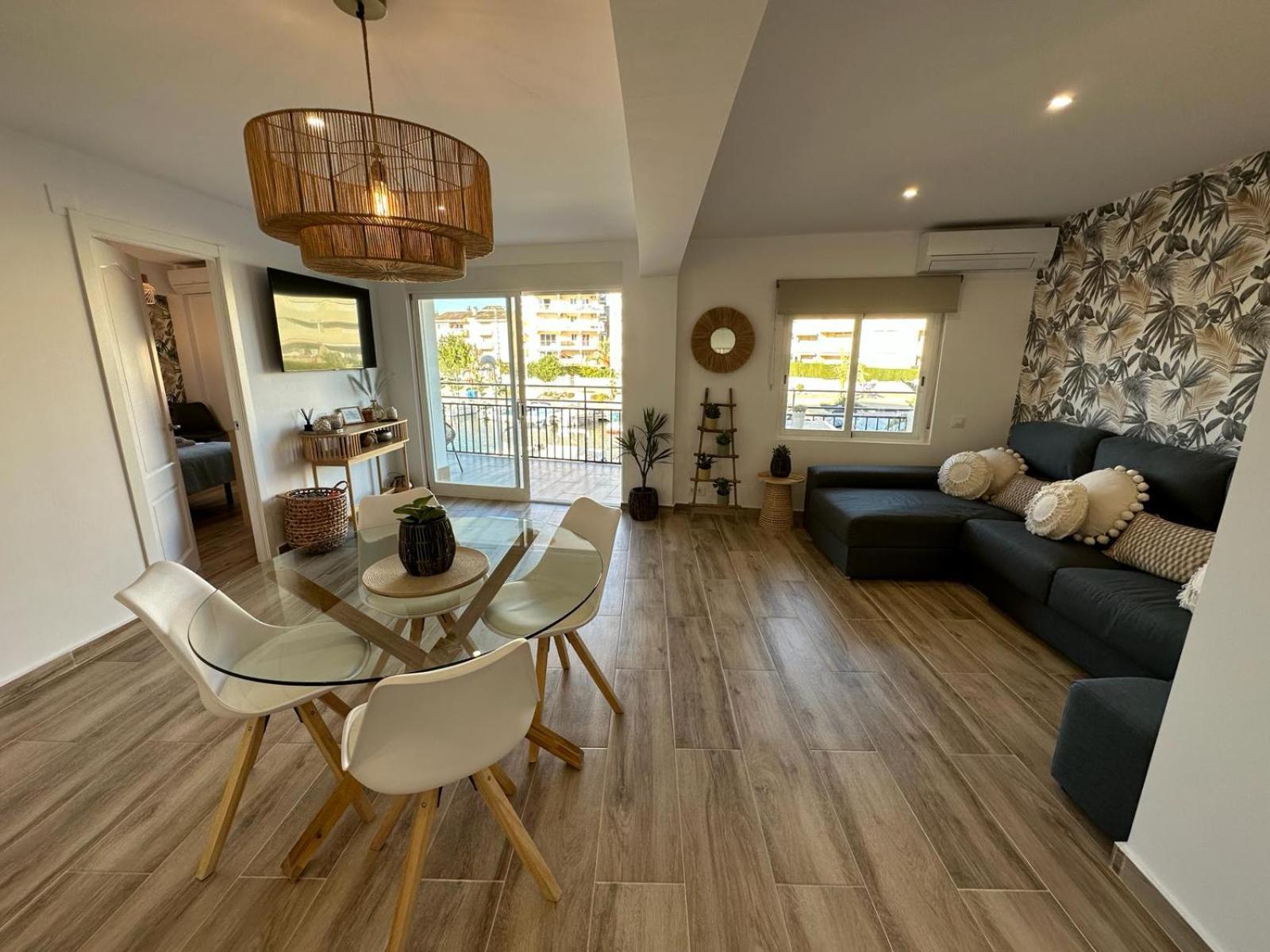 Waterfront 3 Bed Apartment, 90M From The Beach Platja de Larenal Eksteriør billede