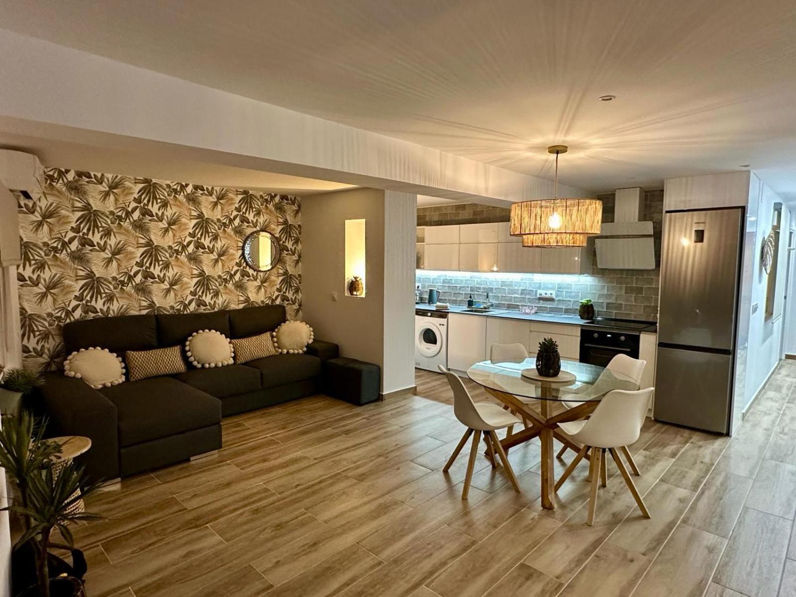 Waterfront 3 Bed Apartment, 90M From The Beach Platja de Larenal Eksteriør billede