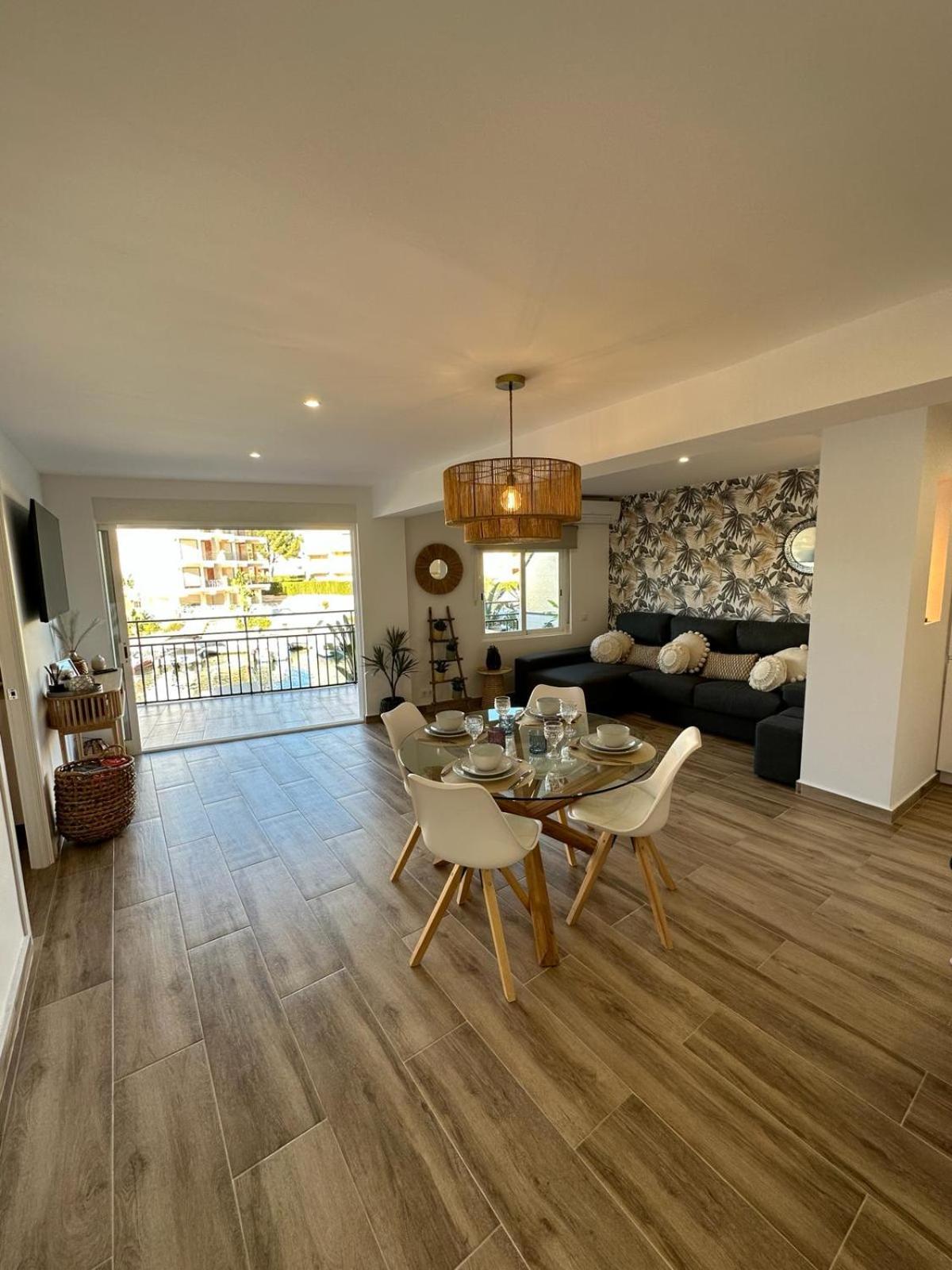 Waterfront 3 Bed Apartment, 90M From The Beach Platja de Larenal Eksteriør billede