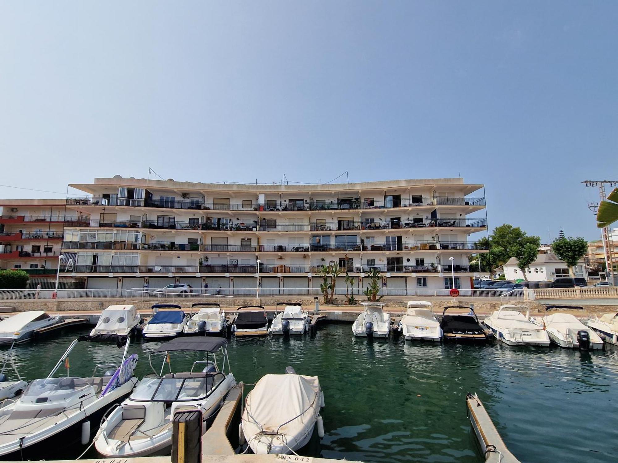 Waterfront 3 Bed Apartment, 90M From The Beach Platja de Larenal Eksteriør billede