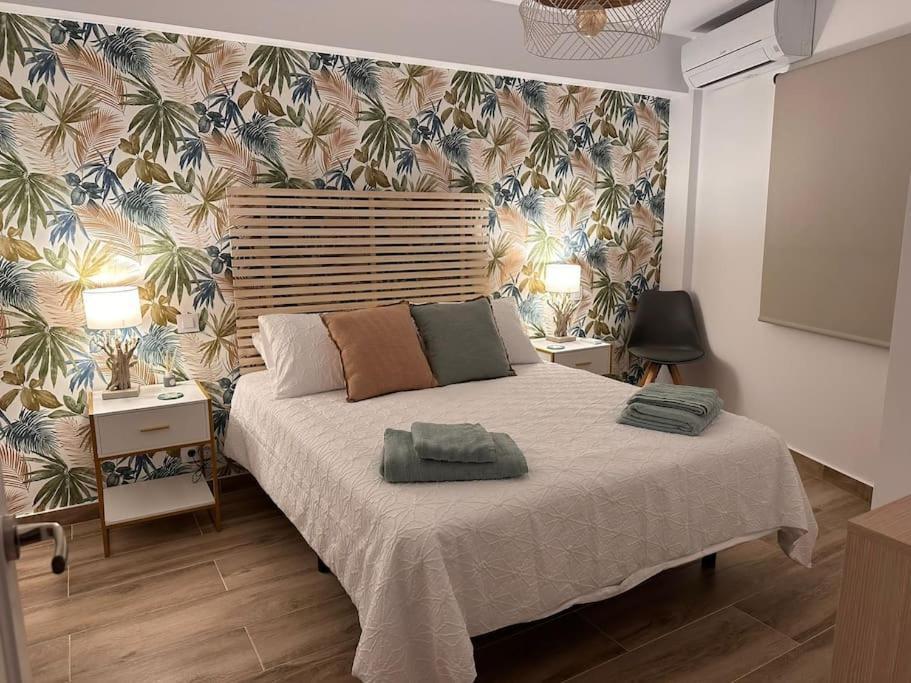 Waterfront 3 Bed Apartment, 90M From The Beach Platja de Larenal Eksteriør billede