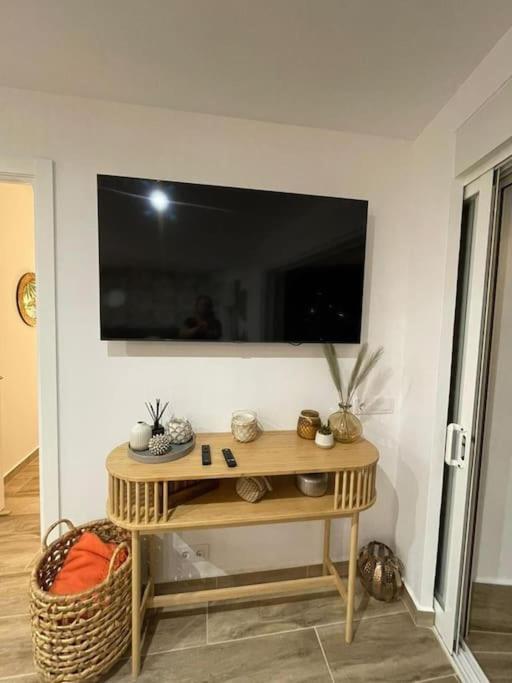 Waterfront 3 Bed Apartment, 90M From The Beach Platja de Larenal Eksteriør billede